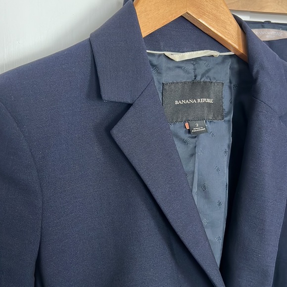 Banana Republic Navy Suit: blazer=2, pants=0 - Picture 2 of 10